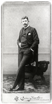 404346 Portret van mr. K.J.H. Royaards, geboren 28 december 1866, overleden 20 januari 1912. Ten voeten uit van voren, ...